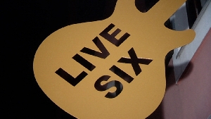 LiveSix-Poschi017